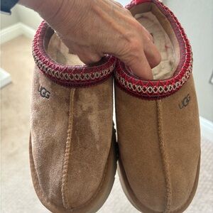 Women’s Ugg Tazz Slippers in Chestnut Size 8- Platform Style